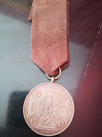 Harmadik Birodalmi német,harcos(1939-45)kitüntetés, szalagon  