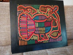 Nagyméretű mola, Panamában az őslakosok által kézzel készített, ragyogó színekkel