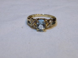 KK861 9 karátos aquamarine köves sárga arany gyűrű brill gyémánt