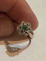 14kr közkedvelt fazonu  smaragd gyűrű eladó!Ara:40.000.-