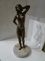 Nehéz tömör szép nagy bronz női akt szobor.