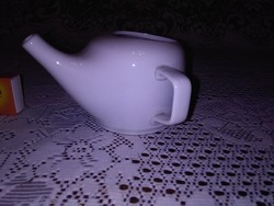 Hófehér Zsolnay porcelán "elefánt" csőrös pohár, bögre, beteg itató csésze