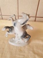 Porcelán ló szobor, ágaskodó porcelán lovak.0D381 Jelzett BOCK-WALLENDORF