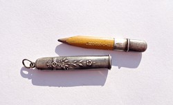Apró szecessziós ceruzatartó medál
