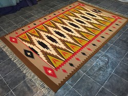 TORONTÁLI kézi szövésű gyapjú szőnyeg, 202 x 323 cm