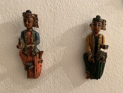 Burmai festett faragott babák