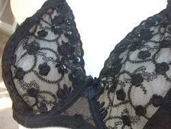 Márkás,új, nagyméretű  csipkés melltartó UK44B-F115 B