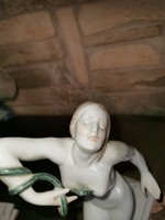 Herendi Kleopátra porcelán szobor Szilágyi Nagy István terve