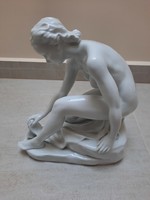 Fehér Herendi térdelő Nő, Női akt figura 
