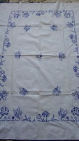Embroidered linen tablecloth 142 cm x 100 cm