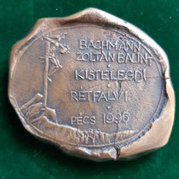 Rétfalvi Sándor: bronz kisplasztika, Zarándoktemplom, Havihegy, Pécs 1996