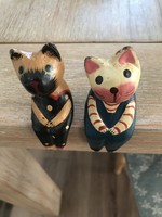 Két bájos fa cica dekoráció
