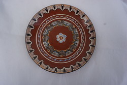 Bolgár népművészeti mázas kerámia fali dísztányérok eladók.