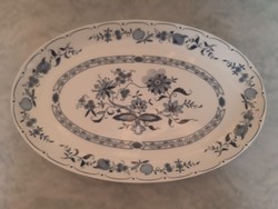 Hagymamintás, kék-fehér porcelán pecsenyés tál asztalközép