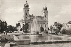 Retro képeslap - Debrecen, Kossuth Lajos tér a református Nagytemplommal