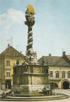 Retro képeslap - Sopron, Fő tér, Szentháromság oszlop (XVII. sz.)