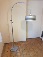 Borsfay Tamás iparművész által tervezett állólámpa