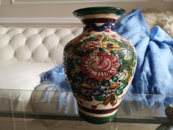 Olasz, toszkán kézzel festett kerámia váza, 25 cm-es majolika 