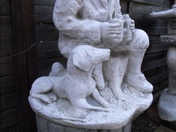 Ritka Szép Vadász és kutya puska kő szobor 50cm Kastély kerti Fagyálló Műkő tömör