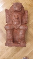"Inka ereklye" téglavörös színű, tömör, 40cm magasságú, 24cm szélességű, korának megfelelő állapotú.