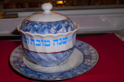 Judaika-Bavária  porcelán Héber felirattal cukortartó és tányér 