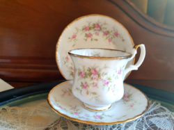 Angol vintage apró rózsás teás csésze és mogyorós tálka Royal Albert