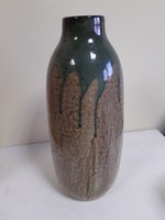 39 Cm very nice beige brown ceramic vase dripping green on the mouth