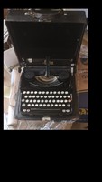 Szép állapotú Erika Naumann táska írógép