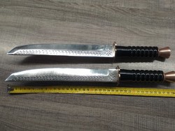 Egyedi, díszített, hosszú pengés kés