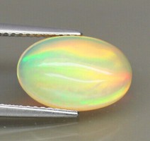 Etiópiából származó valódi szivárvany opál csiszolatok 0,8 ct-1,1ct-ig