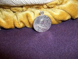 Religious pendant: beautiful antique pendant of St. Theresa de Jesus in fante