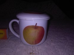 Fedeles, szűrős kerámia teás csésze alma dekorral