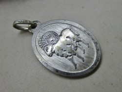 Gyönyörű antik horoszkóp ezüst medál bak