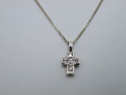 KK1169 Apró kereszt alakú ezüst medál és nyaklánc szett 925 fémjelzett 