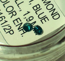 Gyémánt - 0,015 ct, 1,5 mm, kék, természetes, SI, színkezelt