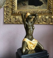 Vágyakozó női akt - bronz szobor remekmű 