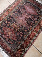 Nagyon antik, magyar ,kézi csomózású szőnyeg !