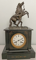 Antique flawlessly functioning French fireplace clock with bronze statue on top - beautiful collectible piece