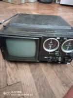 Működő 1978-as japán Crown 5TV-524RA hordozható tv/rádió
