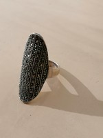 Ezüst nagyméretű dekoratív markazitokkal díszített gyűrű 925