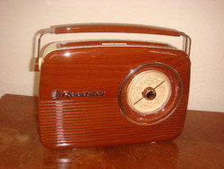 Új Roadstar TRA-1957/WD retro rádió
