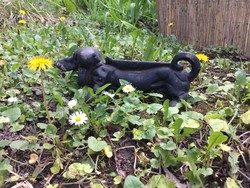 Sár kutya vas kutya cipőtalp vakaró kerti dísz szobor