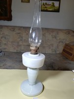 Petróleumlámpa szakított üveg