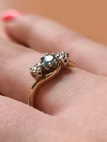 Gyönyörű régi 9K arany gyűrű gyémánt kövekkel