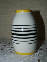 Modern Zsolnay váza.