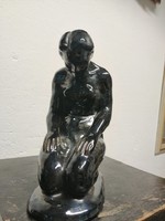 Kerámia  női AKT szobor. Fekete máz. " Térdén üllő nő  " Ritka!