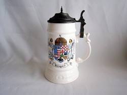 PE_027 Nagy méretű ón fedeles porcelán sörös korsó magyar címerrel