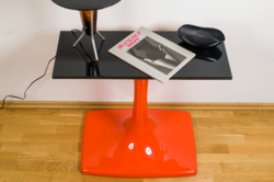 Design iparművészeti retro konzol asztal