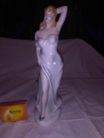Porcelán hölgy csinos ruhában - figura, nipp, szobor - 24 cm