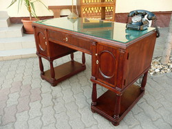 Gyönyörű, antik, szecessziós jelzett Barta Artúr féle térbe rakható mahagóni íróasztal